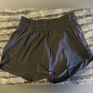 Lululemon Track That HR 3” Shorts - Black (4)